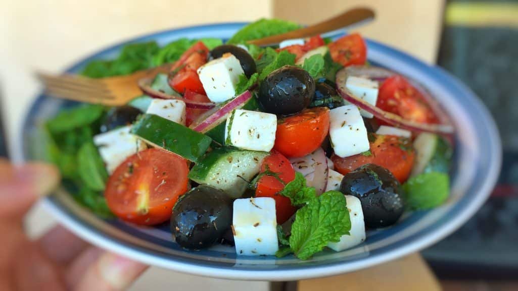 This is the classic among the classics: this traditional crunchy fresh Greek salad recipe is a must on every mediterranean table!
