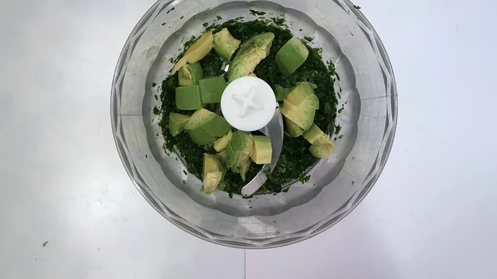 Best Avocado Pesto Spaghetti Recipe A healthy vegetable pasta sauce with a interesting twist: this creamy avocado pesto spaghetti with cilantro is highly addictive!