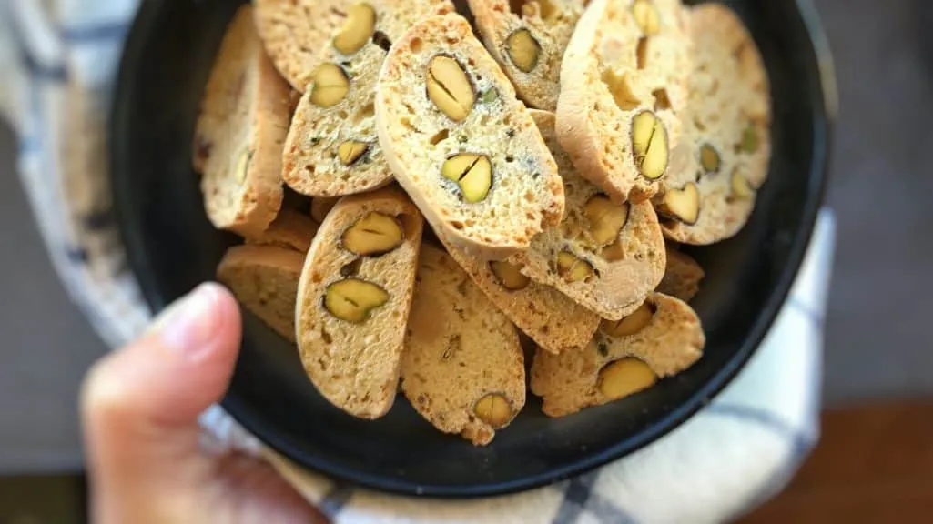 Here's an Italian delicacy to try at home: my almond biscotti recipe! Super crunchy Tuscan almond cookies, also known as cantucci!