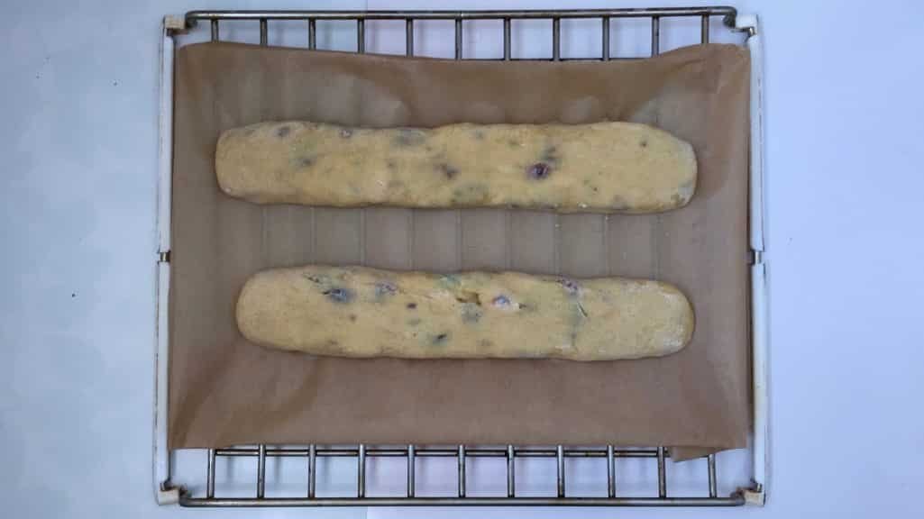 Here's an Italian delicacy to try at home: my almond biscotti recipe! Super crunchy Tuscan almond cookies, also known as cantucci!