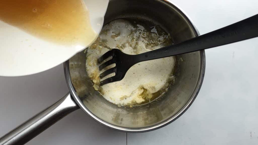 Top notch Belgian products in this beer and endive soup! Fresh endives, grey North Sea shrimp, a local strong ale and grated Belgian trappist cheese!