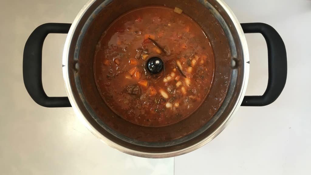 Leftover ossobuco stew in the fridge? Make this heartwarming leftover ossobuco soup the day after and enjoy this veal classic twice!