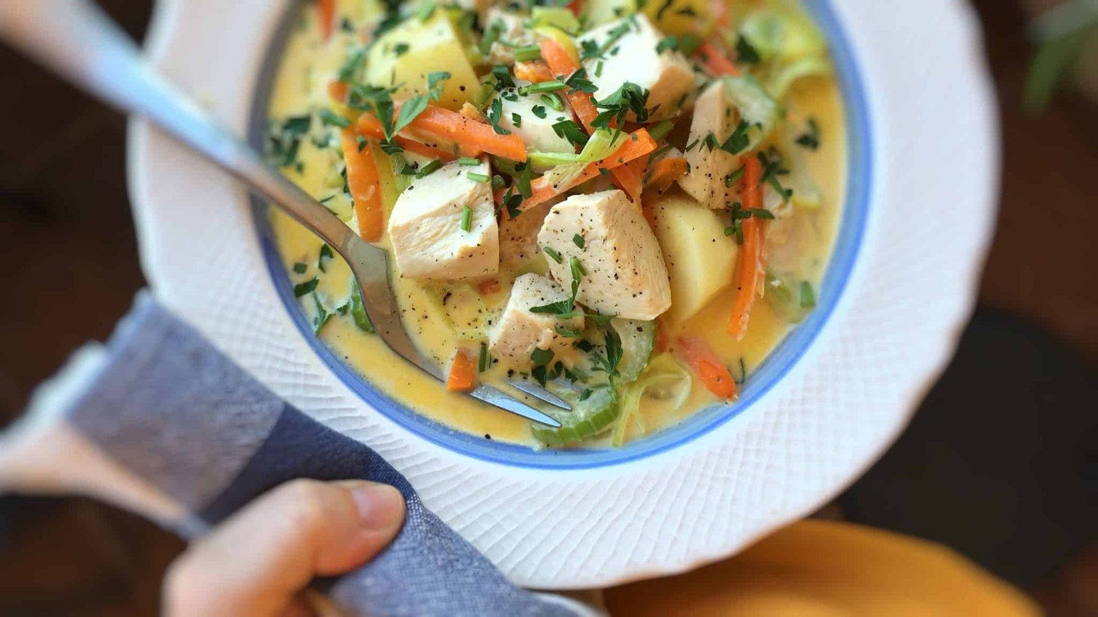 Look at this delicious waterzooi recipe! Do try out my chunky chicken stew with fresh leeks, celery, carrots and lots of cream... This is Belgian comfort food!