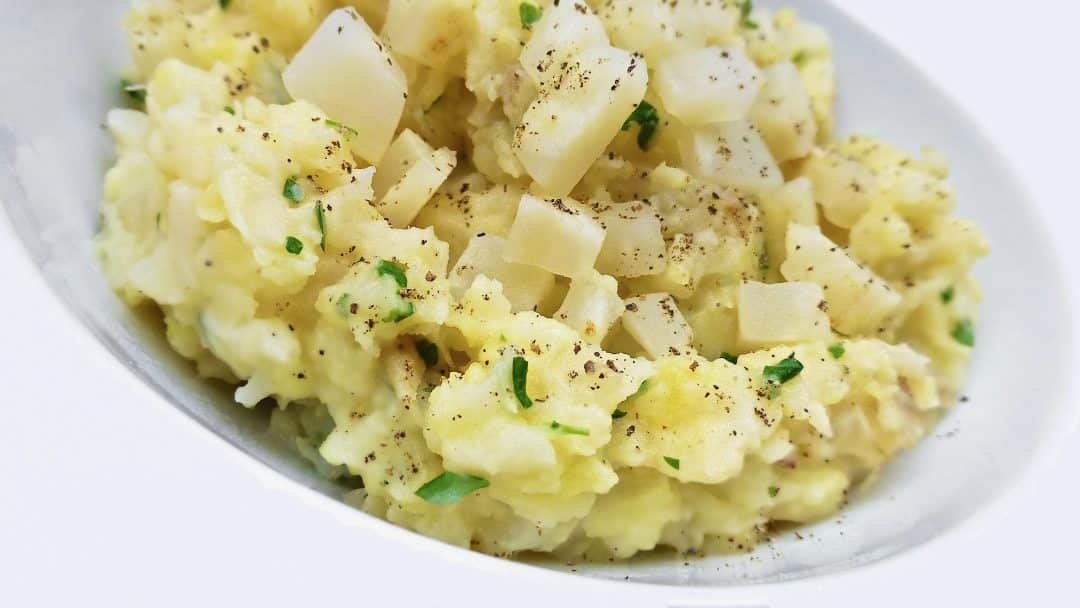 Easy Oven Roasted Salsify with Lemon Here's my favorite winter vegetable recipe: golden oven baked salsify in white wine and lemon juice! Have you roasted salsify before?
