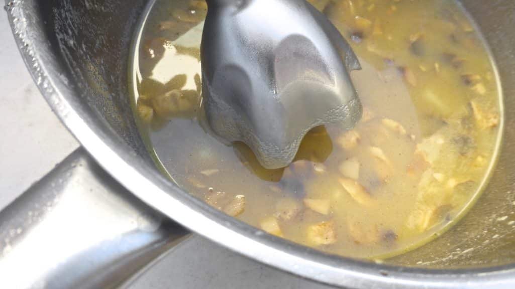 My silky mushroom and beer soup recipe: strong, rich and explosive... What a powerful flavor bomb!