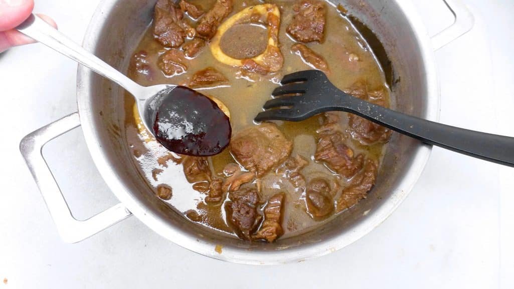 Flemish karbonaden: a strong pork or beef stew with beer and pear molasses... Serve this stew with a generous portion of golden Belgian fries!