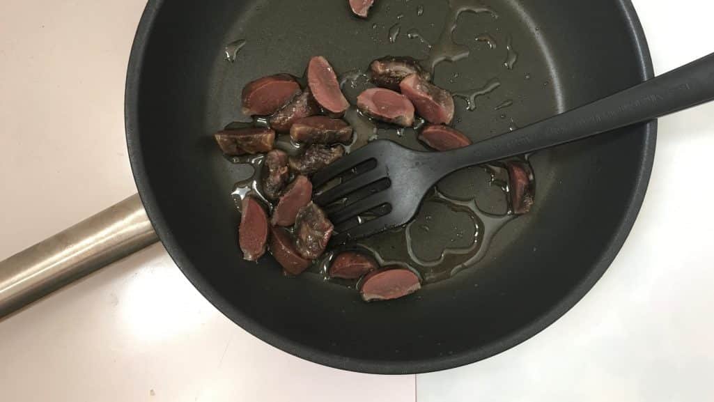 Three gizzard recipes for you: green bean salad with gizzards, homemade gizzard rillettes and a delicious gizzard and lentil soup!