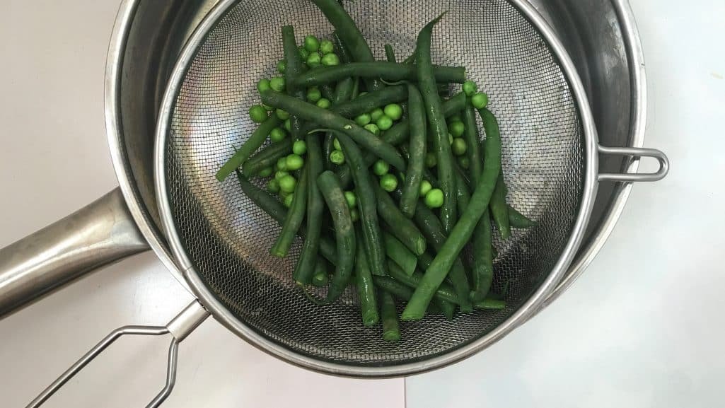 Three gizzard recipes for you: green bean salad with gizzards, homemade gizzard rillettes and a delicious gizzard and lentil soup!
