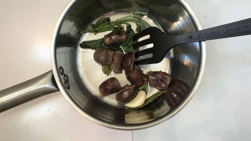 Three gizzard recipes for you: green bean salad with gizzards, homemade gizzard rillettes and a delicious gizzard and lentil soup!