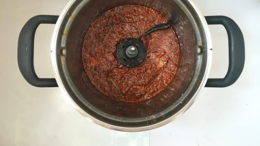This one's for your next pasta dinner: a powerful pasta sauce with italian sausage. Turn leftover cooked sausage into a tomato sausage ragu!