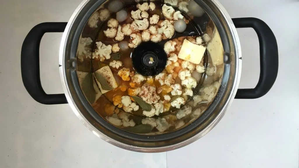 Can you make piccalilly in 30 minutes? Absolutely! Check out my homemade piccalilly recipe... Quick and easy pickles for pork roast or cheddar cheese!