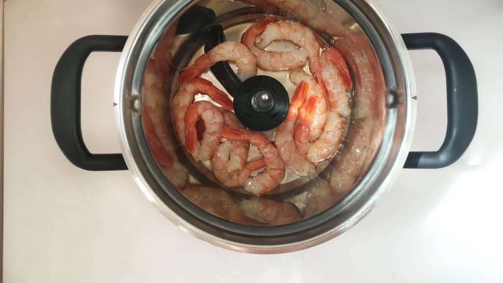 Learn how to make fresh chimichurri from scratch in this easy chimichurri shrimp recipe... My favorite Cinco de Mayo recipe!