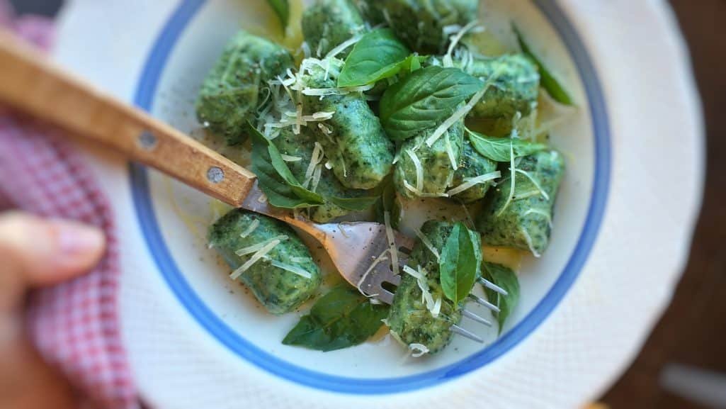 Watch my video of how I’m preparing these perfect potato spinach gnocchi recipe in my KitchenAid Stand Mixer Mini, from scratch!