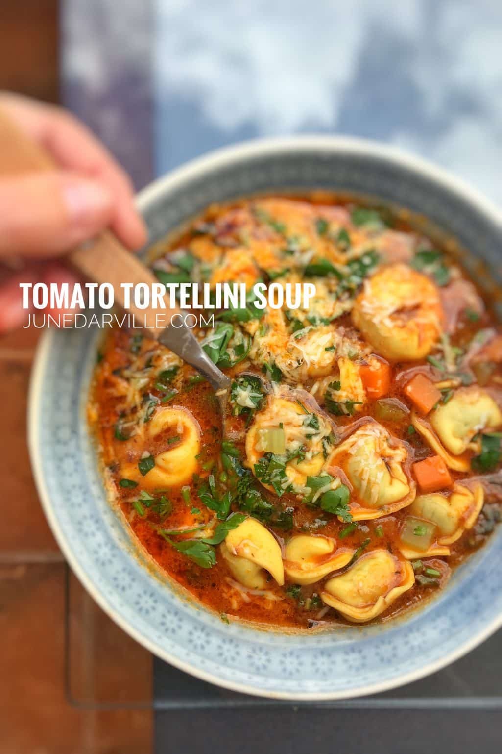What a lovely meal soup: my tomato tortellini soup recipe with lots of cheese! Great hearty lunch or dinner option for the whole family!