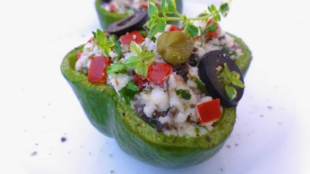 Do you like stuffed peppers? Then check out this next post: 4 stuffed pepper recipe with ground beef, rice, goat cheese and quinoa!