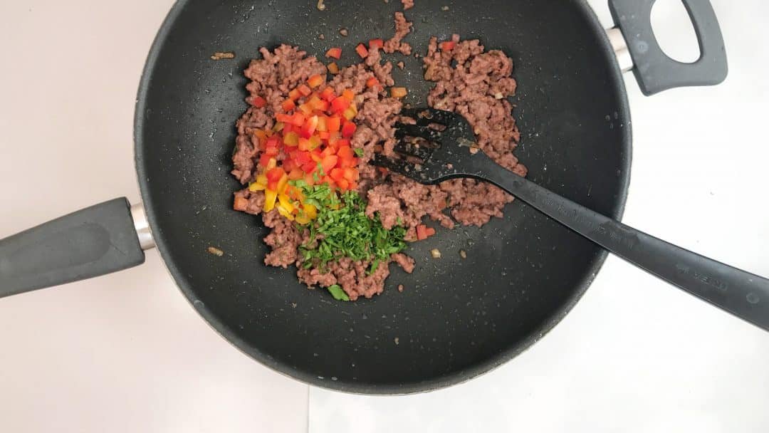 Do you like stuffed peppers? Then check out this next post: 4 stuffed pepper recipe with ground beef, rice, goat cheese and quinoa!