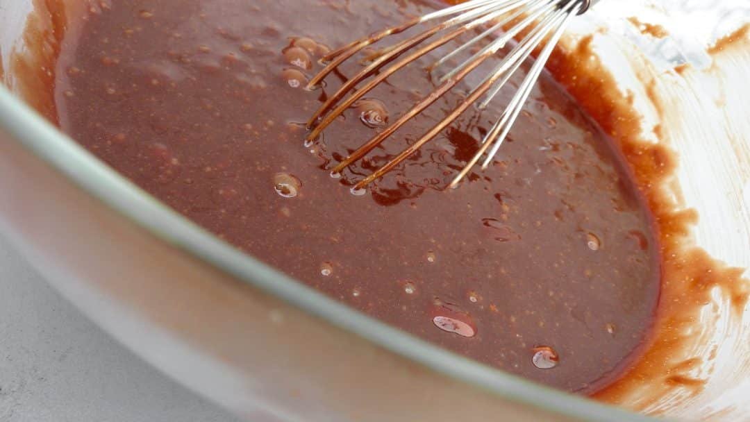 Here's a great dessert recipe! My best brownies... Butter, chocolate, flour, eggs and sugar is all you need to make this sticky chocolate treat!