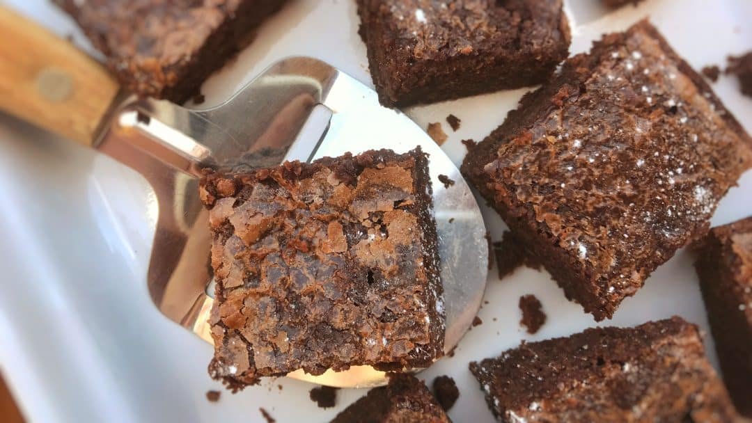 Here's a great dessert recipe! My best brownies... Butter, chocolate, flour, eggs and sugar is all you need to make this sticky chocolate treat!