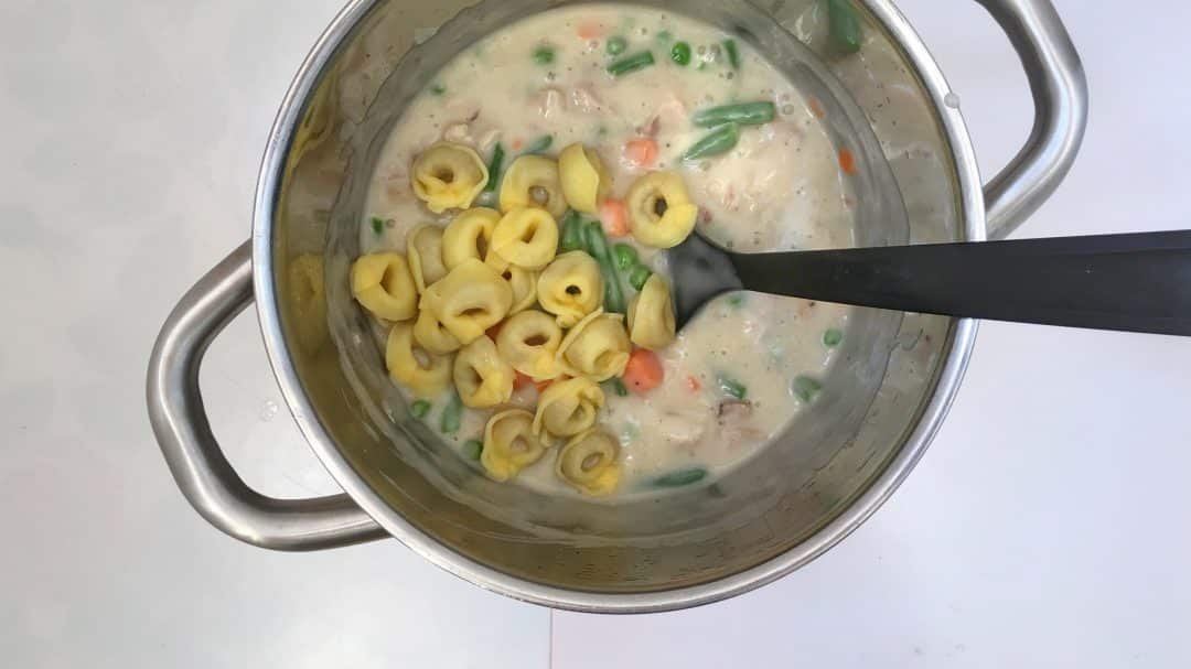 Creamy, gooey and delicious… this comfort chicken tortellini stew is so rich and flavorful! A homemade stew with chicken, pasta and vegetables...