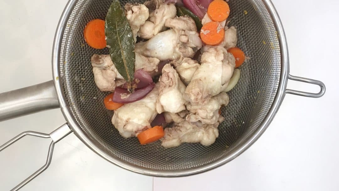 Creamy, gooey and delicious… this comfort chicken tortellini stew is so rich and flavorful! A homemade stew with chicken, pasta and vegetables...
