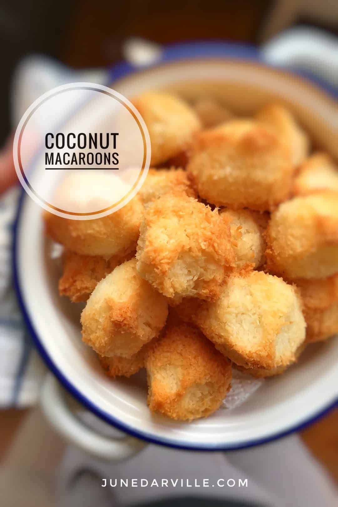 My homemade coconut macaroons: a sugary treat for your afternoon cup of coffee or tea! Or wrap them up and use them as a gift...