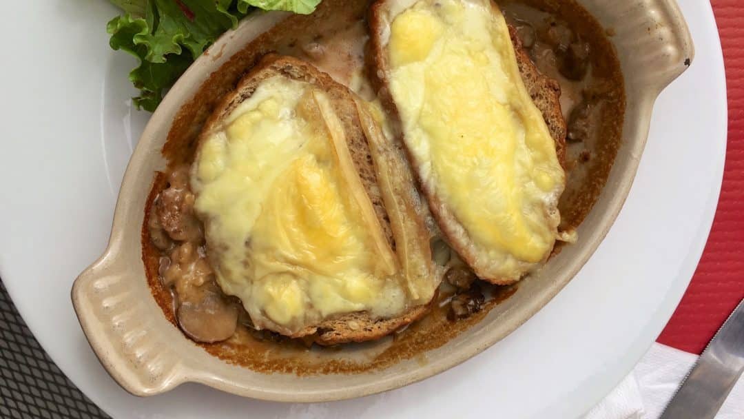 Best Diots de Savoie Sausage Recipe Classic Savoie diots nutmeg sausages in onion sauce! And more about reblochon cheese... I love French Alps food and mountain dishes...