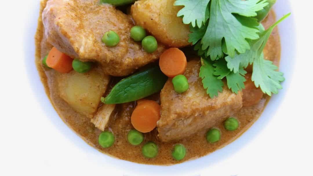 Best Panang Curry Recipe with Chicken Panang Curry