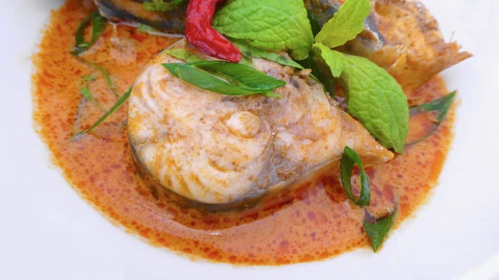 Do you love cooking Thai food at home? Then you will definitely adore this Thai classic: creamy chicken panang curry recipe...