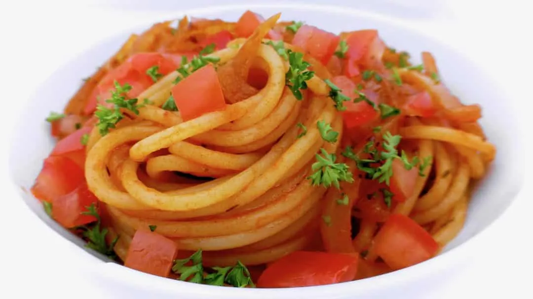 Easy Spicy Pasta with Harissa Paste Red alert: this hot and spicy pasta bowl of al dente spaghetti, salted capers, olive oil and harissa paste is so addictive!