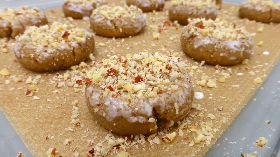 Looking for eggless sweet treats? Then check out my eggless hazelnut cookies! A sugary bite to accompany my afternoon cup of coffee...