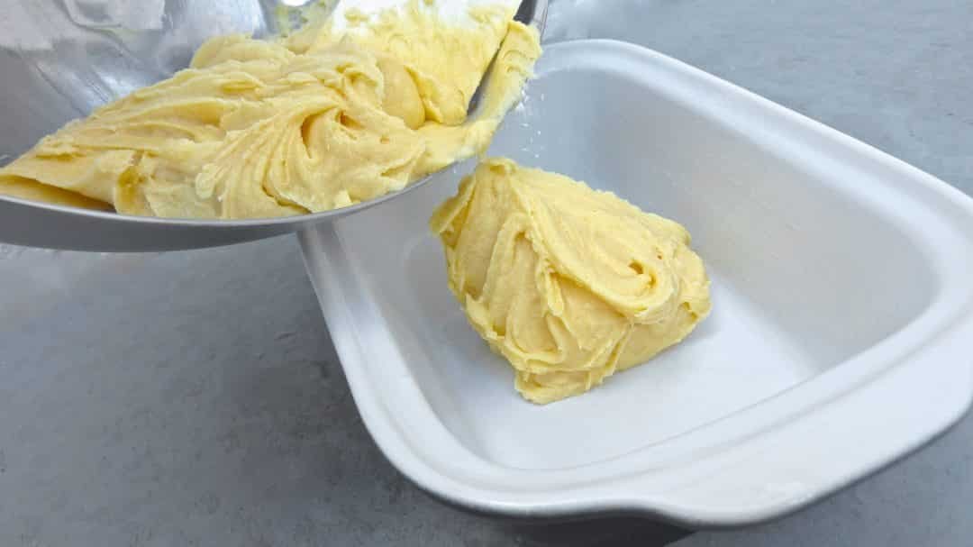 My best recipe for pound cake: there's no cake that is more classic than this one! Easy to prepare with little ingredients... perfect last-minute dessert!