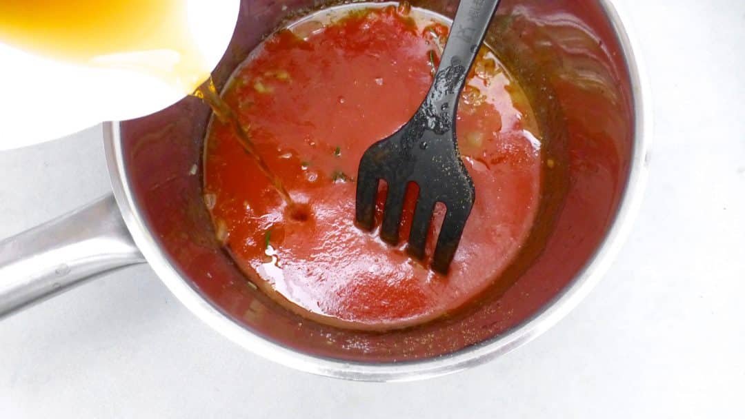 Here's another Belgian classic: 'tomatensoep met ballekes' or traditional tomato meatball soup... My favorite soup when I was a child!
