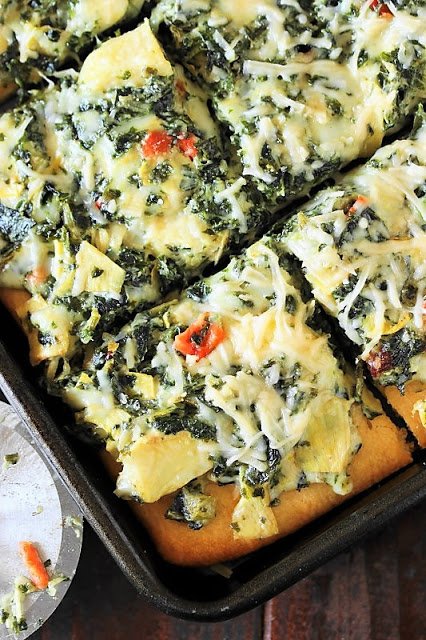 Preparing the ultimate Game Day Feast at home? Then look no further: here are some of my most favorite super bowl appetizers!