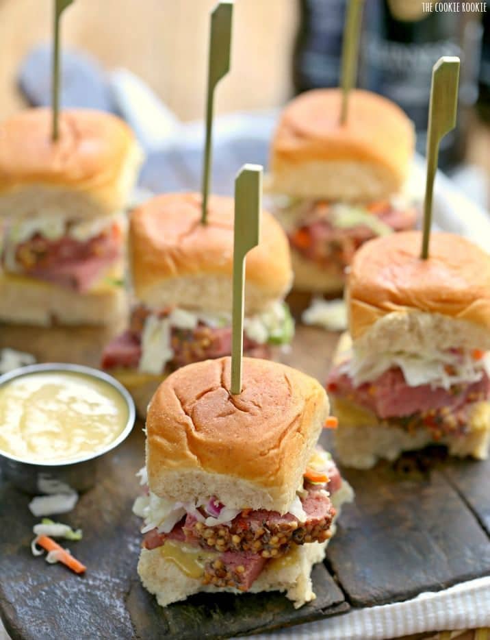 March 17, here we are again! Hunting for St Patrick's Day recipes and other delicious ideas as always. I truly hope that I can be of some help to you this year!