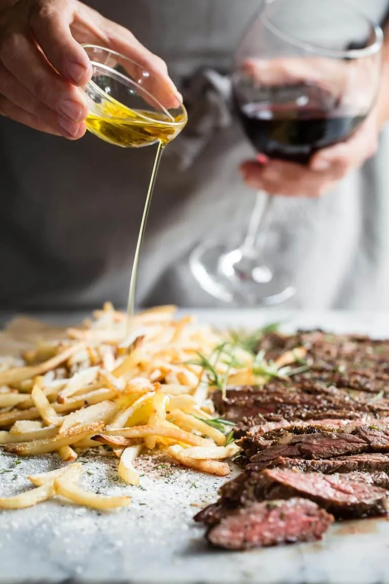 A nice and easy truffle butter recipe... spread it on toast with sea salt or add it to al dente pasta to make a delicious truffle butter spaghetti!