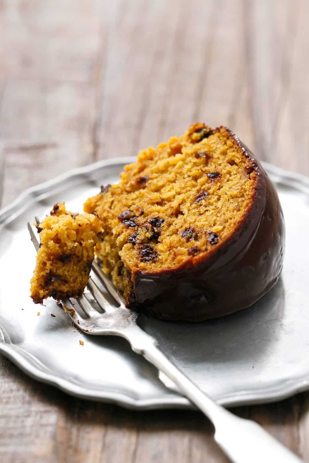 Are you already searching for delicious and inspiring Christmas desserts recipes? Please take a look at these 14 delightful Christmas desserts!