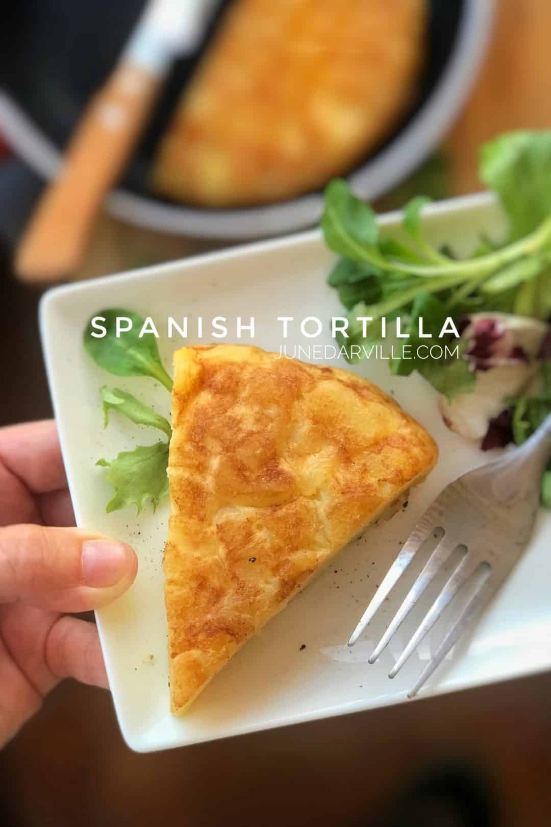 Spanish tortilla recipe: the famous classic Spanish omelette with potatoes and onions! This recipe is just perfect, never fails!