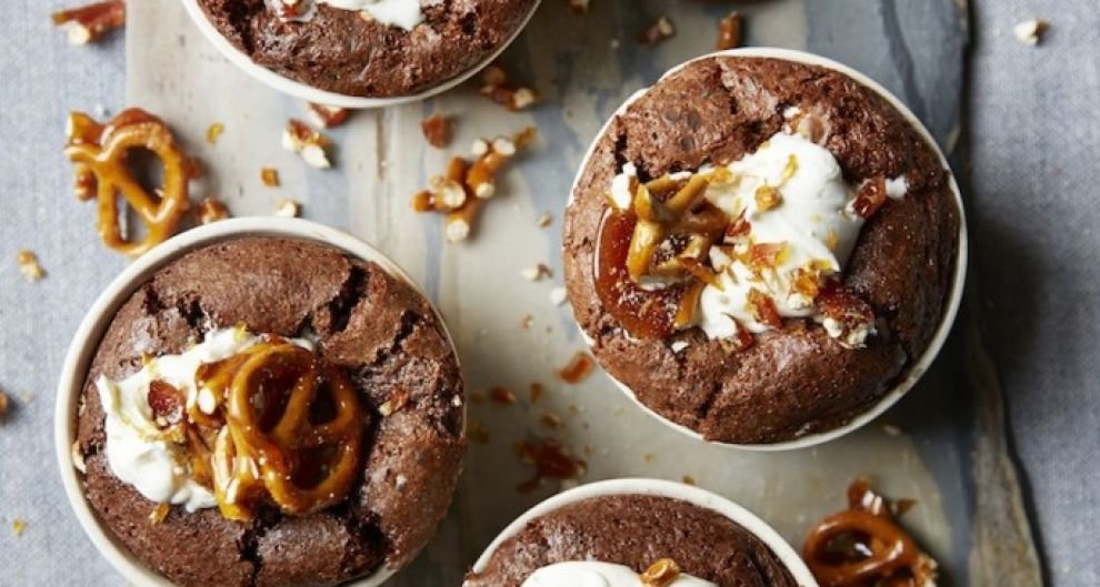 Do you like Nutella sandwiches? There are so many other sweet treats to make with this chocolate spread! Check out my 12 decadent Nutella recipes!