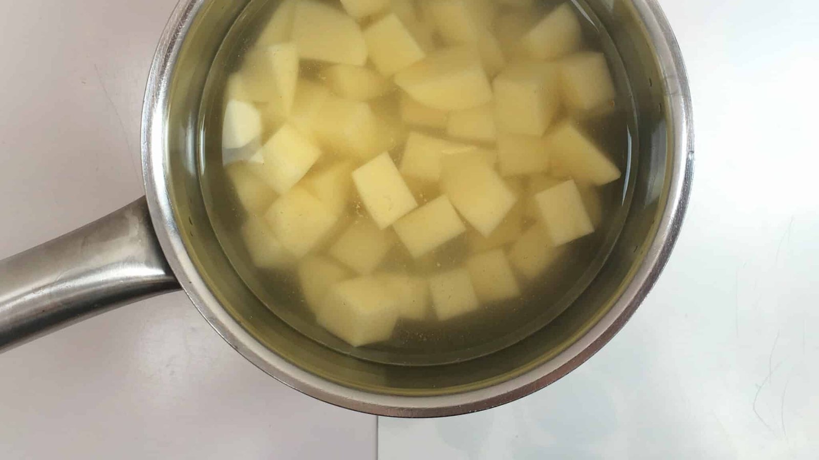 Here's the creamiest brava sauce recipe you will ever taste: the best Spanish brava sauce to dip your homemade patatas bravas in! It's tapas time.