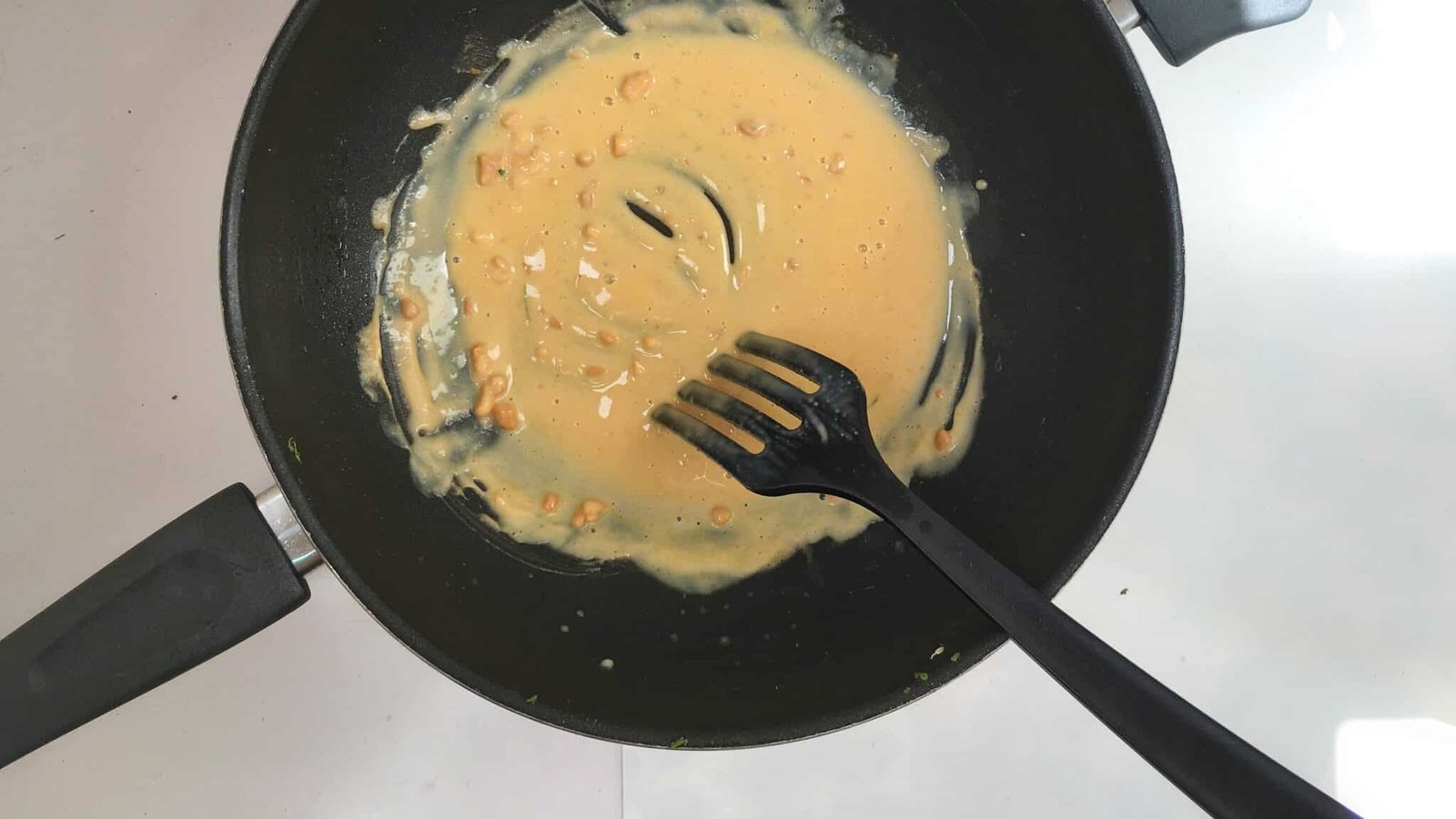 Here's a great vegetable summer side dish: my Thai stir fried cucumber covered in a creamy homemade peanut sauce... Delicious!