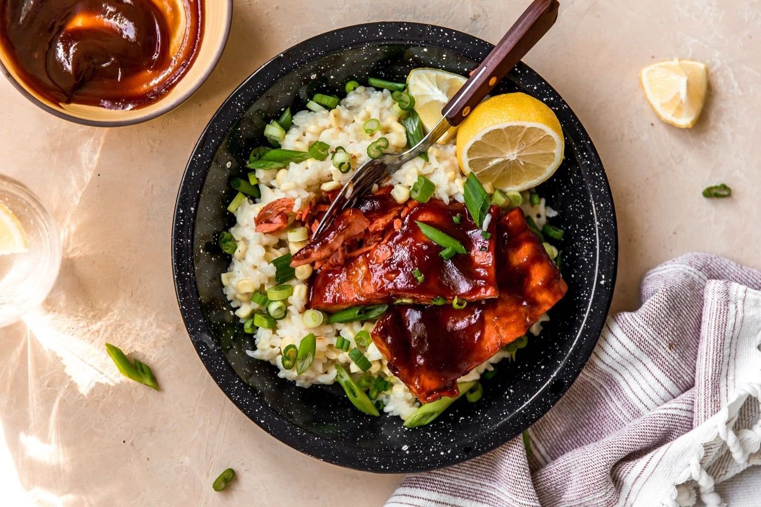 Baked salmon makes a delicious family dinner! Check out these 20 very best baked salmon recipes from fellow food bloggers!