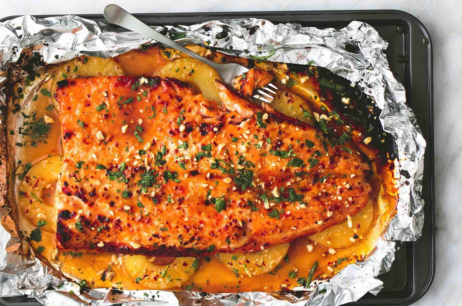 Baked salmon makes a delicious family dinner! Check out these 20 very best baked salmon recipes from fellow food bloggers!