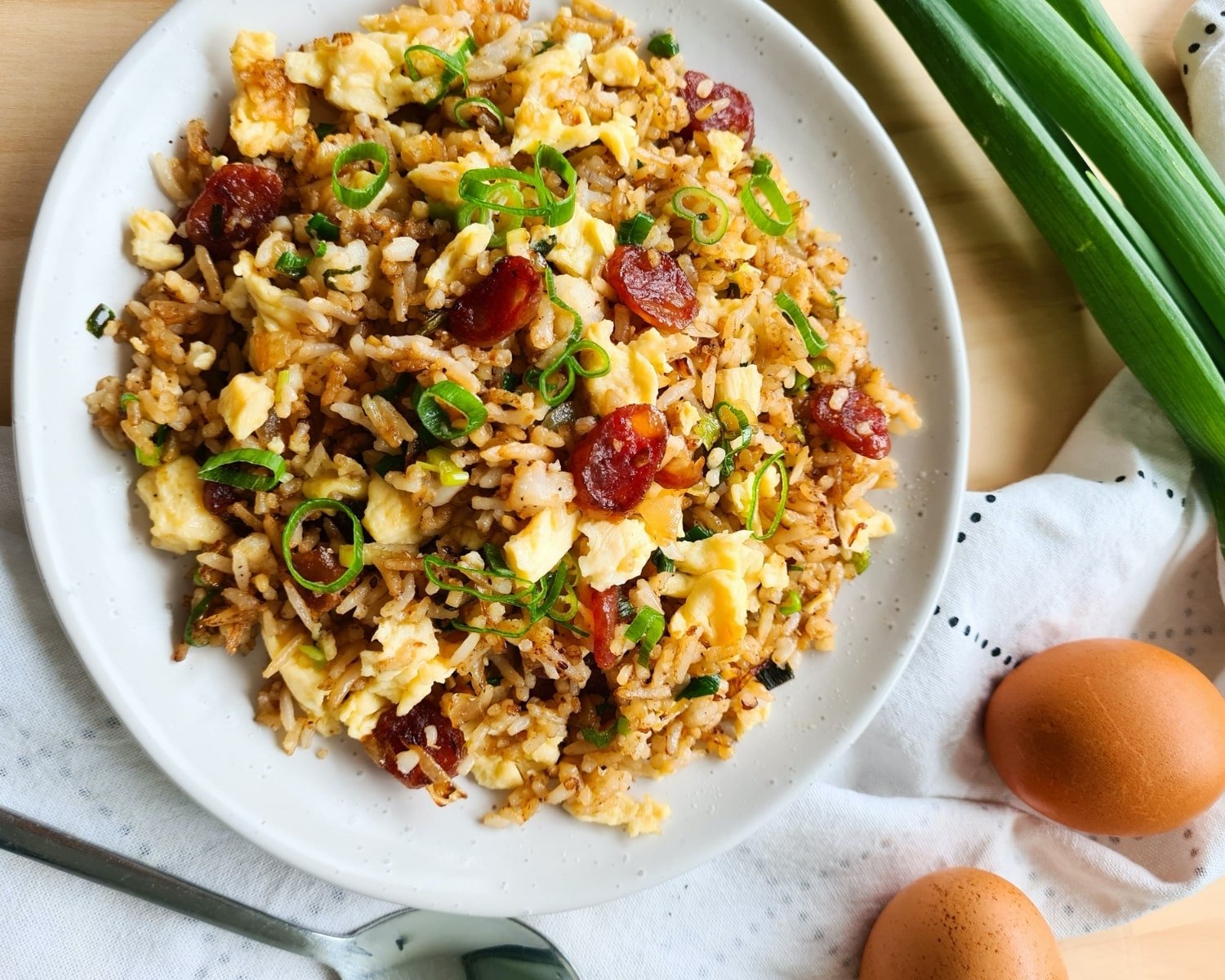 Leftover rice in your fridge? Love it! So many fried rice recipes to make with it the day after. Check out these 20 best fried rice recipes!