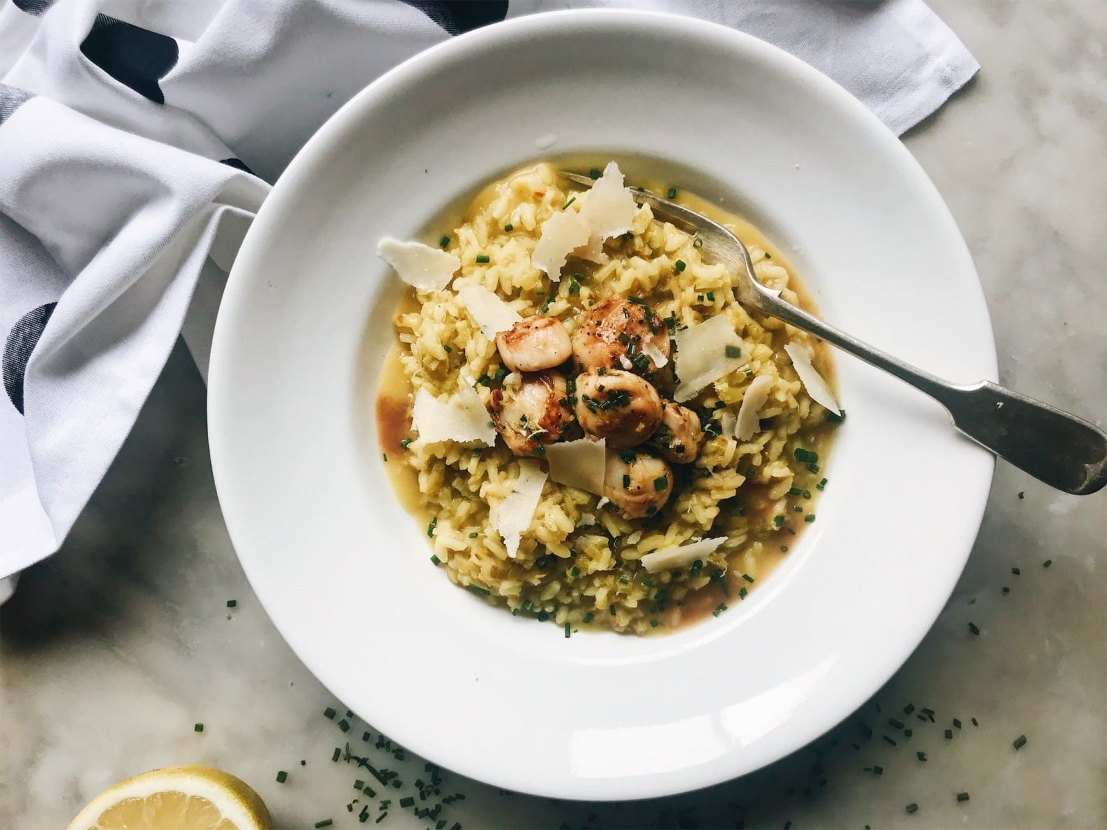 Fresh scallops are delicious. How do you usually cook them? Check out these 20 best fresh scallop recipes from fellow food bloggers!