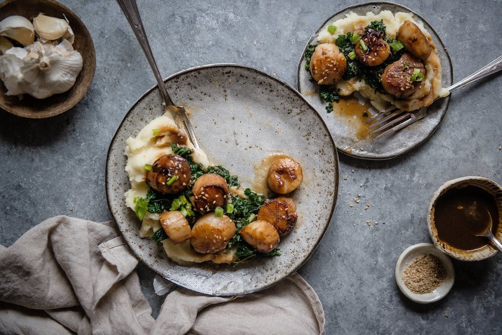 Fresh scallops are delicious. How do you usually cook them? Check out these 20 best fresh scallop recipes from fellow food bloggers!