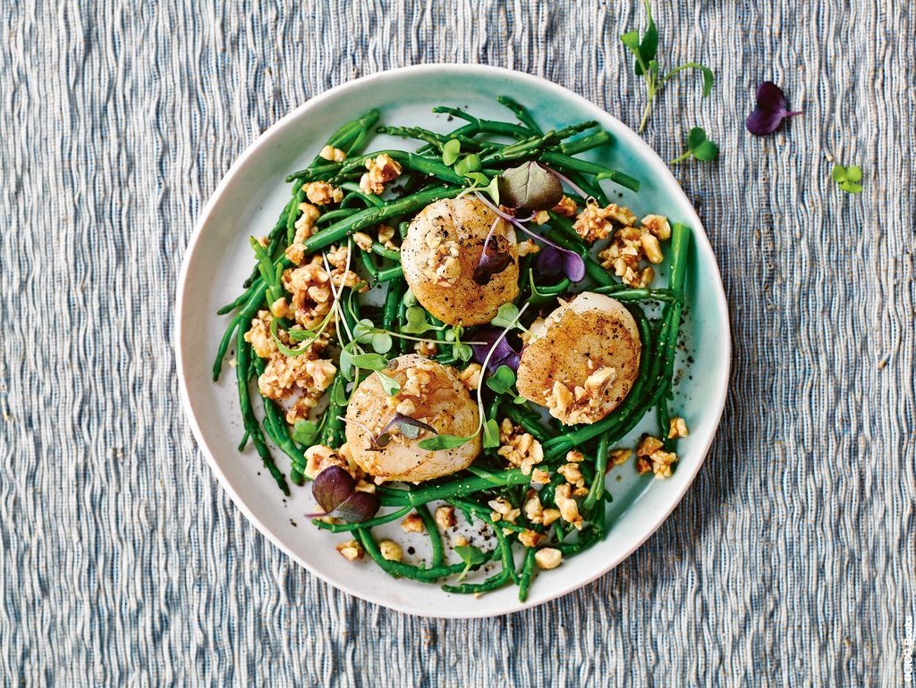Fresh scallops are delicious. How do you usually cook them? Check out these 20 best fresh scallop recipes from fellow food bloggers!