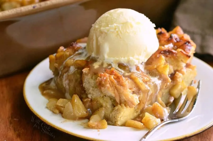 Dessert comfort food... I mean bread pudding of course! Check out these 20 best bread pudding recipes from fellow food bloggers!
