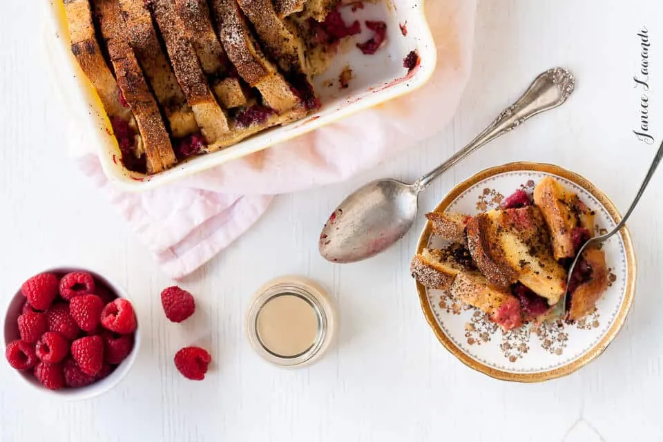 Dessert comfort food... I mean bread pudding of course! Check out these 20 best bread pudding recipes from fellow food bloggers!