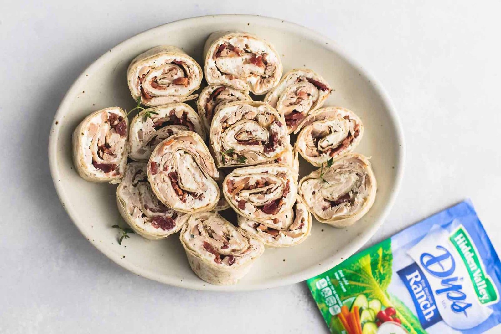 Are you looking for creative roll ups for a lunchbox, potluck party or as an appetizer? Check out these 20 pinwheel recipes from fellow food bloggers!