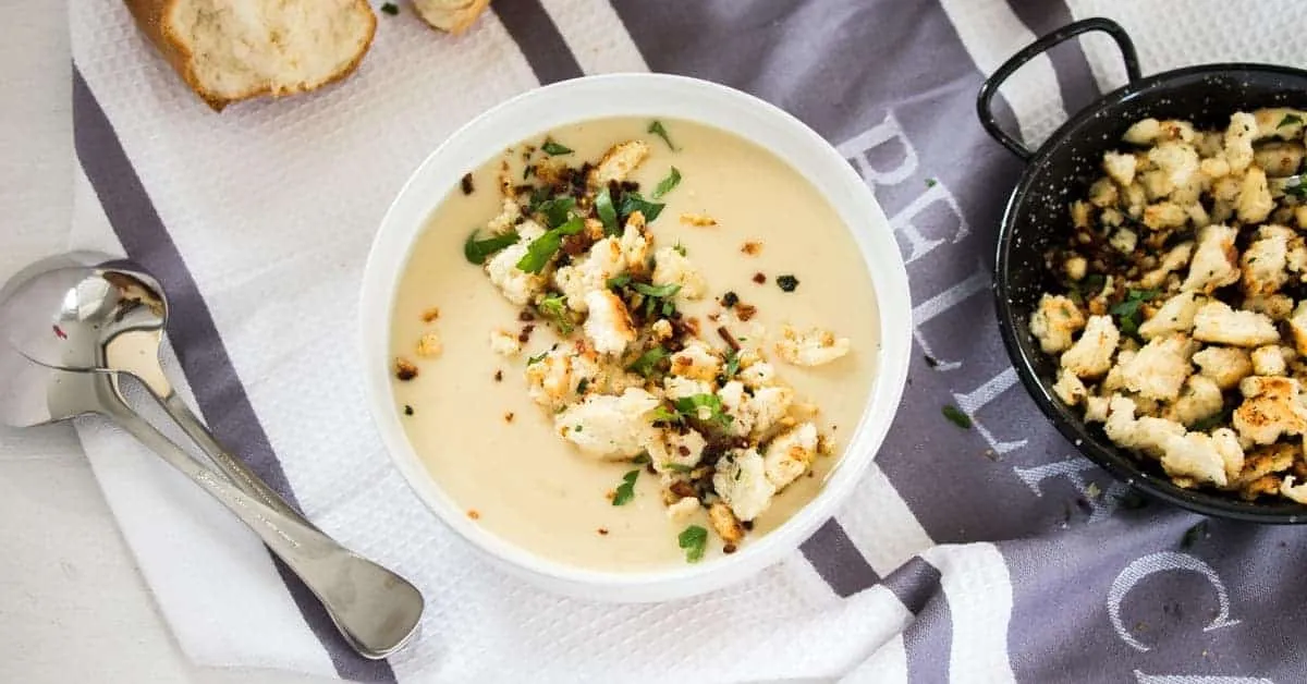 Creamy potato soup, that is the ultimate comfort food... Check out these 20 delicious potato soup recipes from my favorite food bloggers!